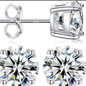 18kt gold plated 2CT  moissanite stud earrings